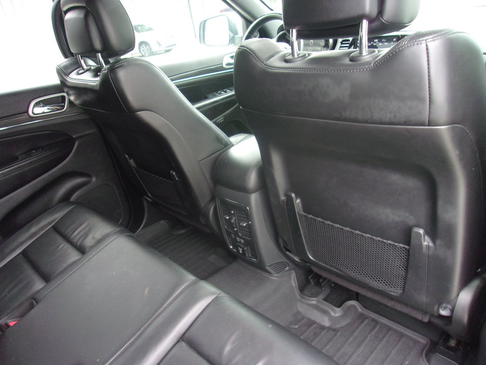 Used 2020 Jeep Grand Cherokee Limited AWD/4WD image 13