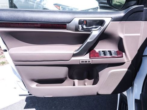 Used 2014 Lexus GX 460 w/ Premium Package AWD/4WD image 55