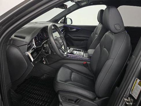 Used 2025 Audi Q7 2.0T Premium Plus w/ Premium Plus Package AWD/4WD image 3
