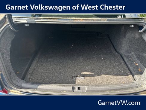 Used 2018 Volkswagen Passat 2.0T SEL Premium FWD image 15
