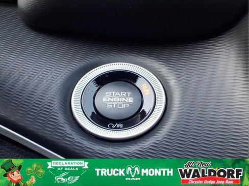 New 2025 Jeep Grand Cherokee Altitude image 17