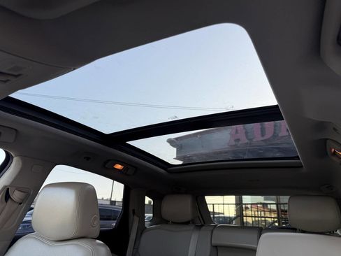 Used 2014 Cadillac SRX Luxury w/ Driver Awareness Package image 21