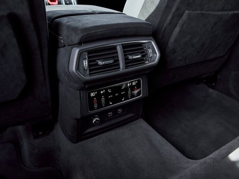 Used 2024 Lamborghini Urus Performante image 56