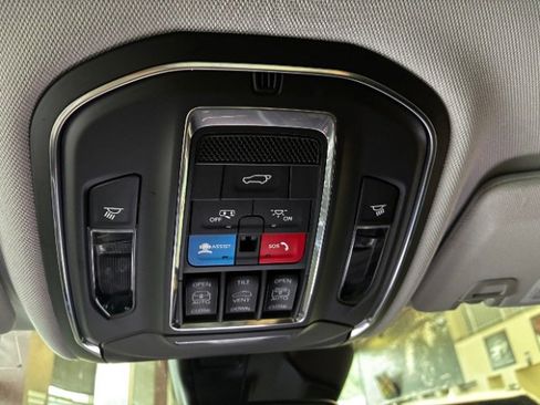 Used 2023 Jeep Grand Cherokee 4WD 4xe image 26
