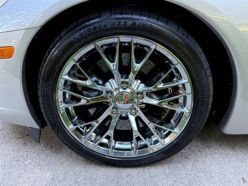 Used 2008 Chevrolet Corvette Convertible w/ Preferred Equipment Group image 21