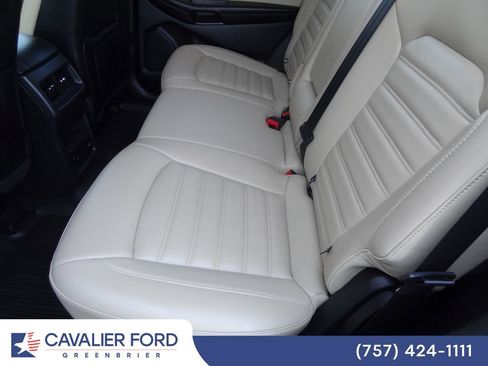 Certified 2023 Ford Edge SEL w/ Convenience Package AWD/4WD image 8