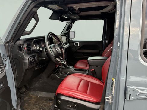 Used 2024 Jeep Wrangler Unlimited Rubicon 392 AWD/4WD image 31
