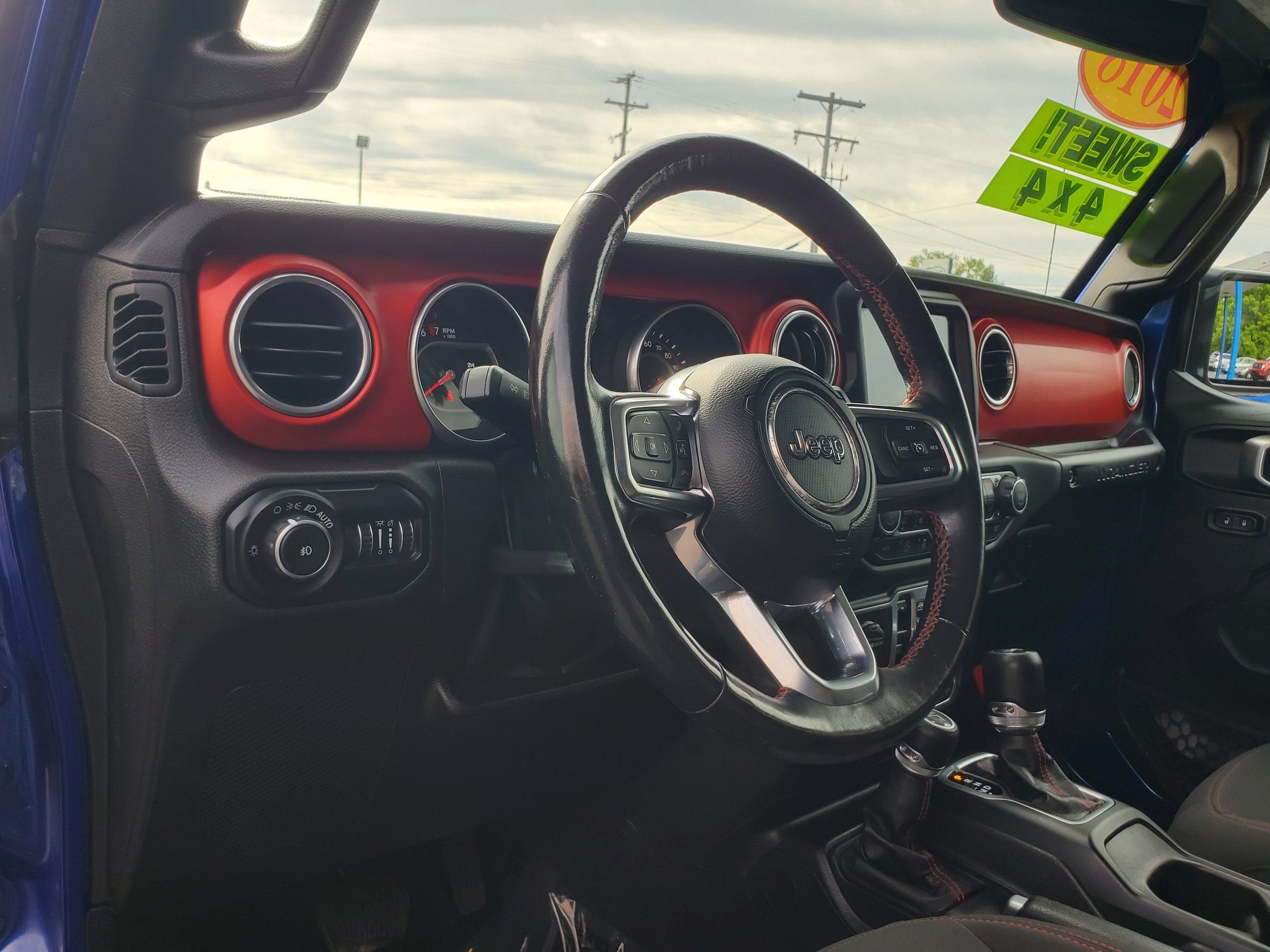 Used 2018 Jeep Wrangler Unlimited Rubicon AWD/4WD image 9
