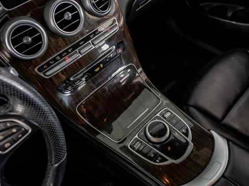 Used 2019 Mercedes-Benz GLC 300 image 26