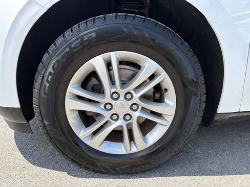 Used 2019 Buick Enclave Essence FWD image 12