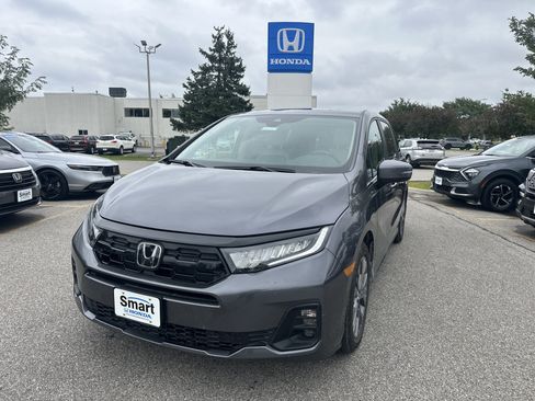 Certified 2026 Honda Odyssey Touring image 1