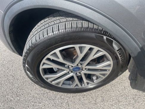 Used 2022 Ford Escape SEL AWD/4WD image 12