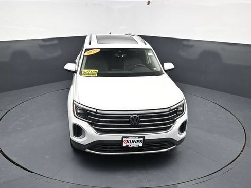 Used 2024 Volkswagen Atlas SE AWD/4WD image 38