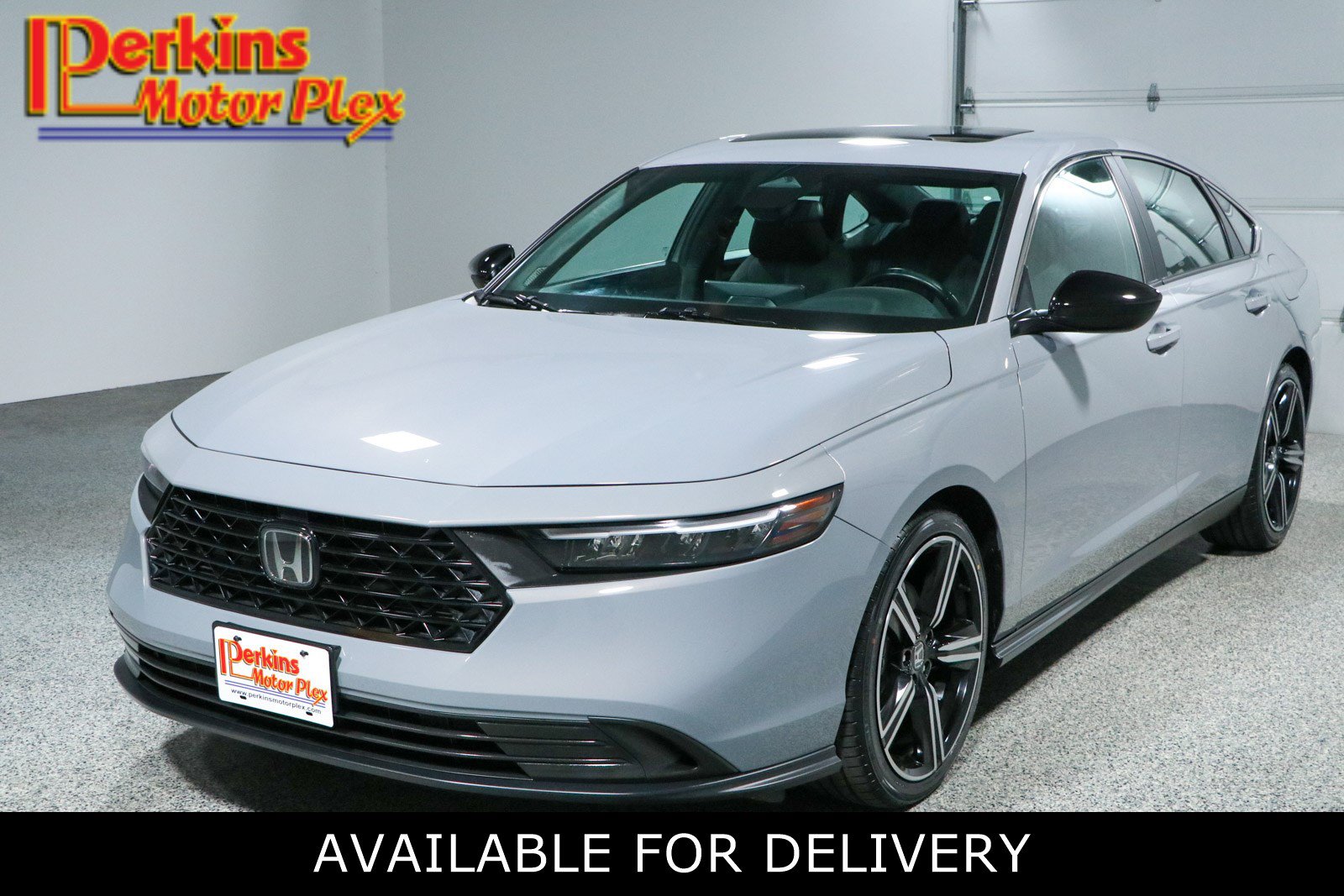 Used 2024 Honda Accord Sport image 1