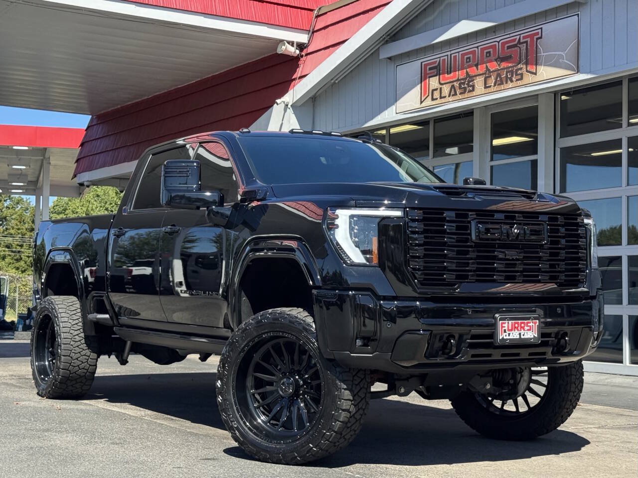 Used 2025 GMC Sierra 3500 Denali w/ Denali Reserve Package AWD/4WD image 1