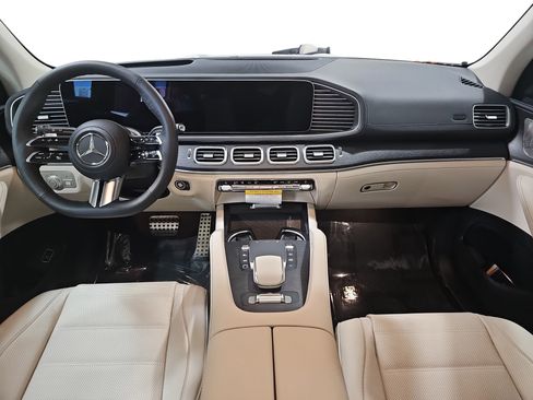 New 2026 Mercedes-Benz GLS 450 4MATIC image 9