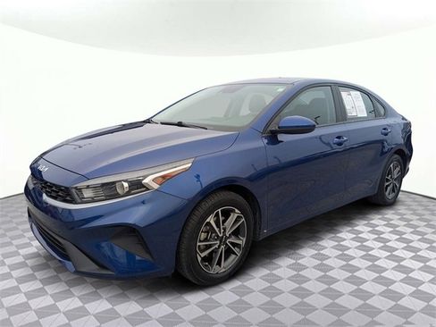Used 2023 Kia Forte LXS image 6
