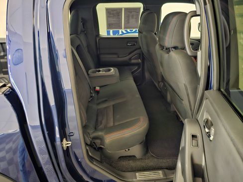 Used 2022 Nissan Frontier PRO-4X w/ Technology Package AWD/4WD image 25