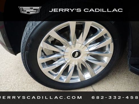 Used 2023 Cadillac Escalade Premium Luxury AWD/4WD image 9