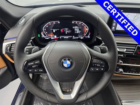 Used 2023 BMW 540i w/ Premium Package image 20