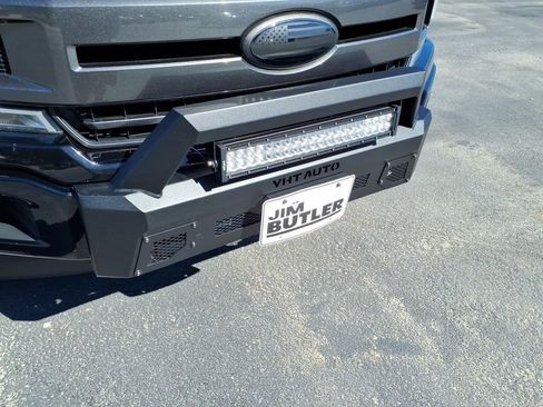 Used 2018 Ford F150 XLT w/ Equipment Group 302A Luxury image 22