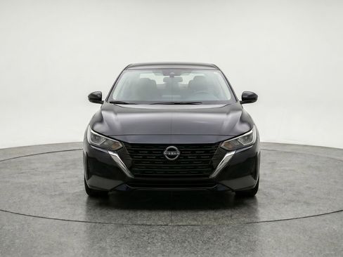 Used 2025 Nissan Sentra SV FWD image 2