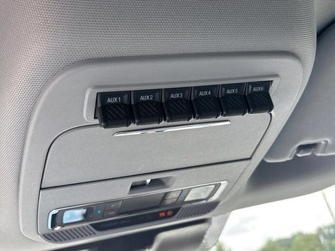 Used 2025 Ford F350 Lariat AWD/4WD image 39