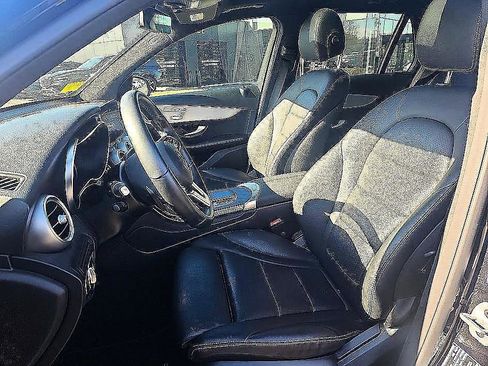 Used 2022 Mercedes-Benz GLC 300 image 12