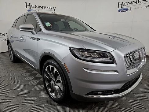Certified 2022 Lincoln Nautilus Reserve w/ Luxury Package image 3