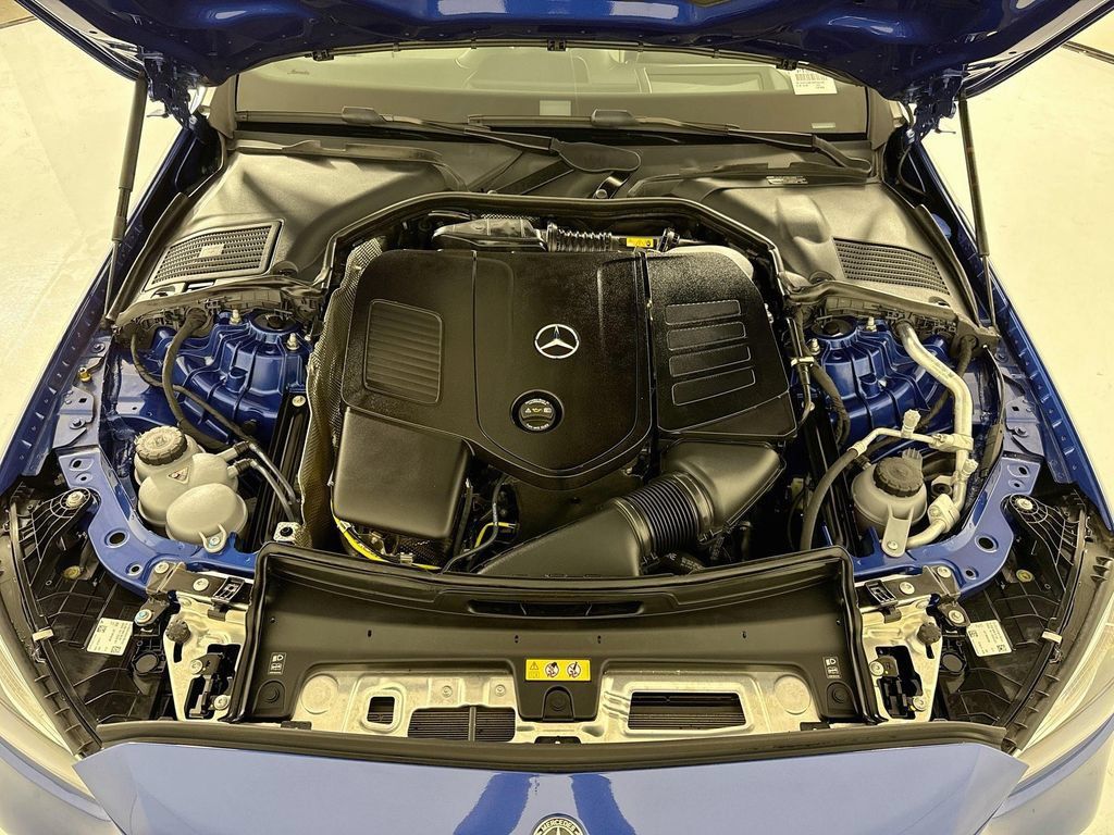 Used 2025 Mercedes-Benz C 300 Sedan image 29