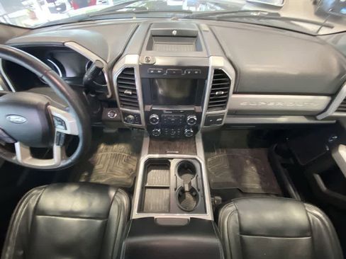 Used 2019 Ford F250 Lariat w/ Lariat Ultimate Package AWD/4WD image 23