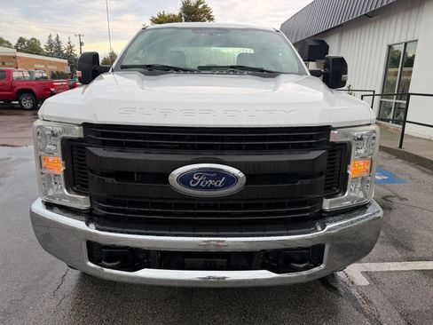 Used 2019 Ford F250 XL w/ XL Value Package AWD/4WD image 3