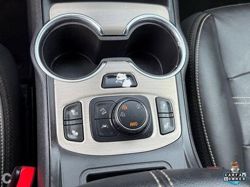 Used 2023 GMC Terrain Denali AWD/4WD image 25