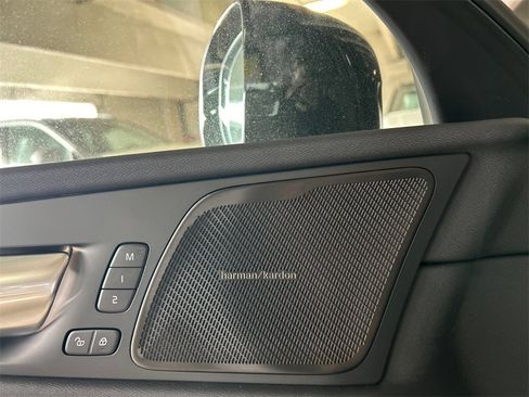New 2026 Volvo XC60 B5 Plus w/ Protection Package Premier image 21