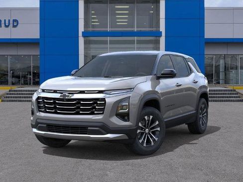 New 2026 Chevrolet Equinox LT image 6