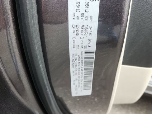 Used 2019 Chrysler Pacifica Touring Plus image 19