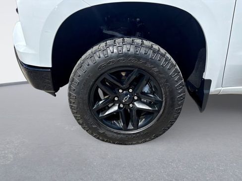 Used 2023 Chevrolet Silverado 1500 Custom Trail Boss AWD/4WD image 10