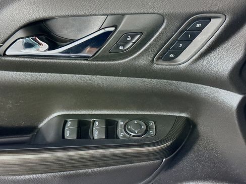 Used 2023 GMC Acadia SLT w/ Elevation Edition FWD image 24