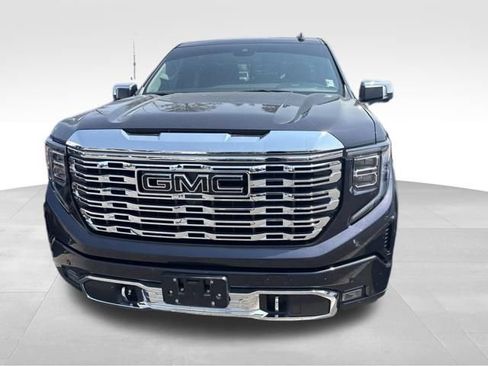 Used 2022 GMC Sierra 1500 Denali AWD/4WD image 3