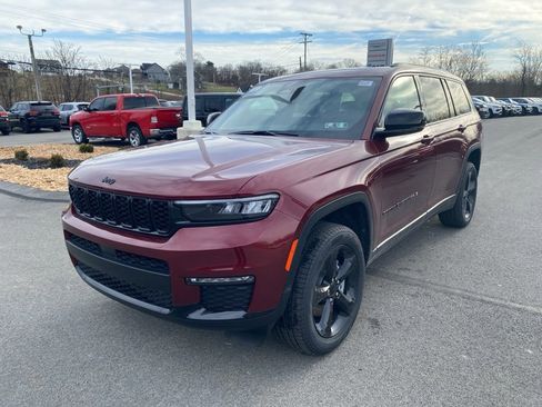 New 2025 Jeep Grand Cherokee L Limited w/ Black Appearance Package image 7