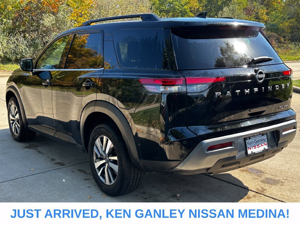 Certified 2026 Nissan Pathfinder SL AWD/4WD image 5