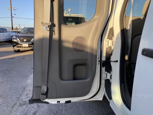 Used 2019 Nissan Frontier S image 20