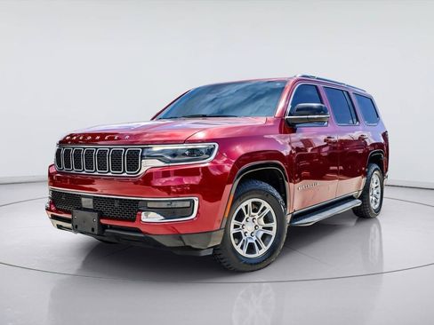 Used 2023 Jeep Wagoneer 4WD image 1