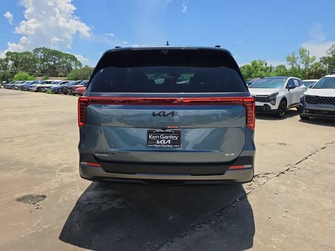 New 2027 Kia Carnival SX Prestige FWD image 7