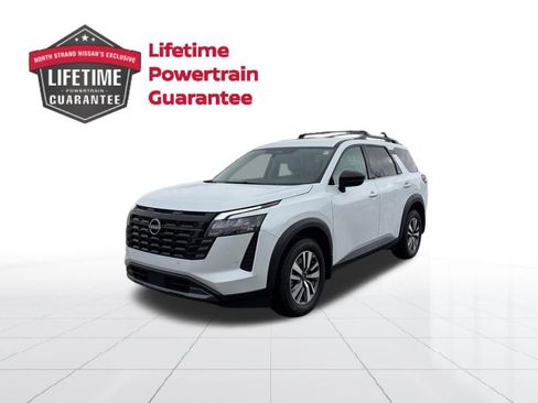 New 2026 Nissan Pathfinder SL image 1