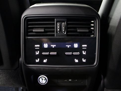 Certified 2024 Porsche Cayenne S image 20