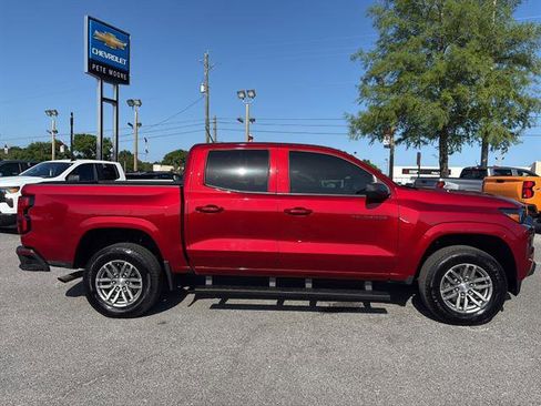 Used 2025 Chevrolet Colorado LT w/ Advanced Trailering Package image 4