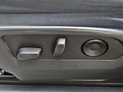 Used 2024 Chevrolet Silverado 2500 LT image 28