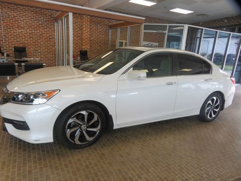 Used 2016 Honda Accord EX-L image 74