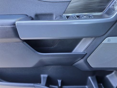 Used 2024 Ford F150 Lariat w/ FX4 Off-Road Package image 17